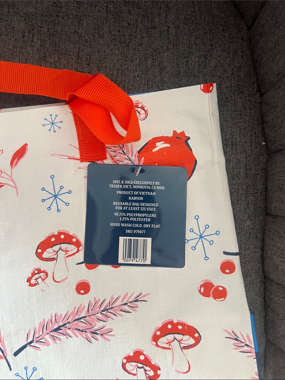 NWT Trader Joe’s holiday gift bag - Picture 3 of 4